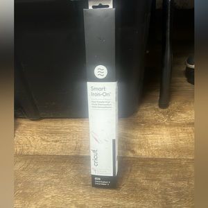 Cricut 3' Smart Iron-On Vinyl Black